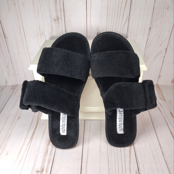 Olivia Miller "Amantea" Fuzzy Slide Flat Sandals - Picture 2 of 7